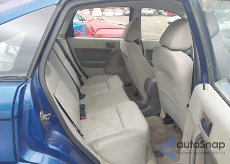 2009 Ford Focus Se z USA, uszkodzony, nr VIN 1FAHP35N99W236702